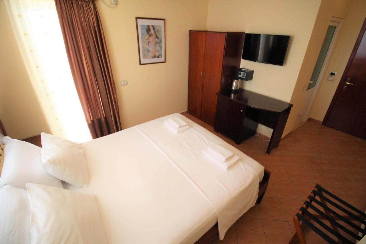 Hotel Oskar Saranda